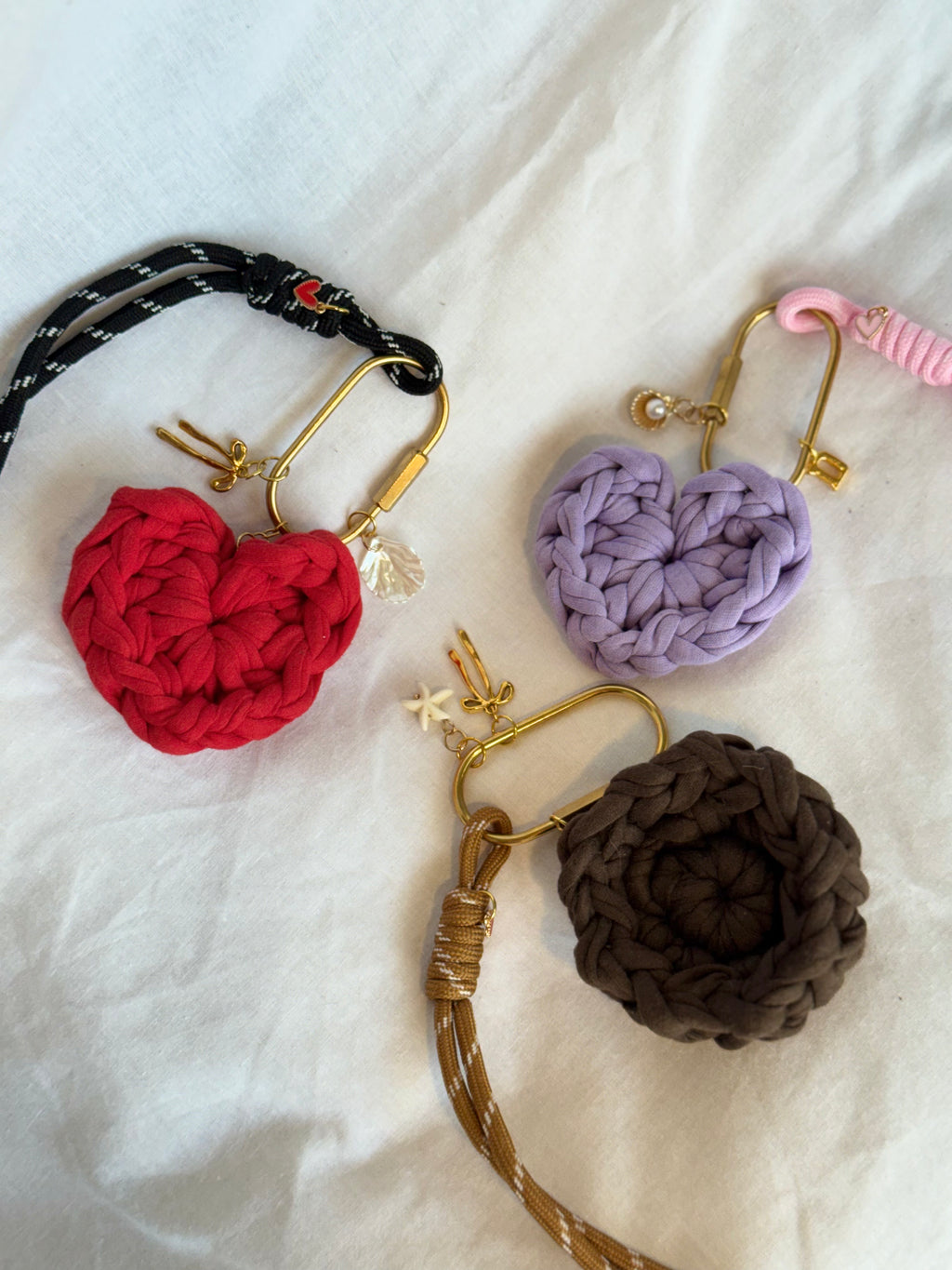Bag Charm em Croché com Pingentes